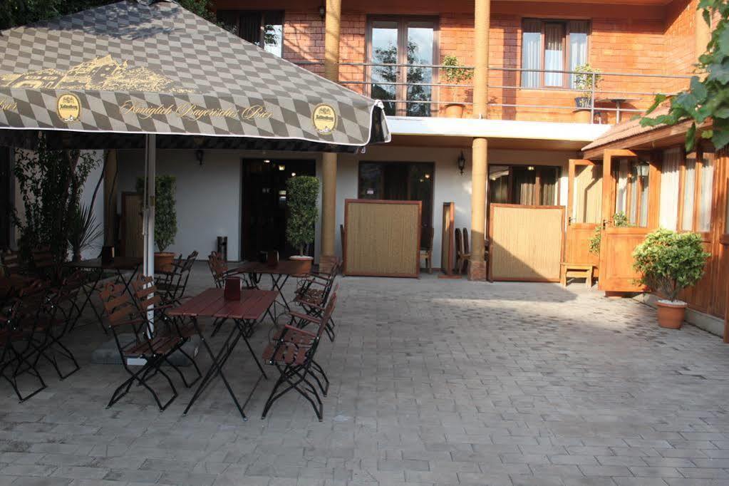Chveni Sakhli Hotel Tbilisi Exterior photo